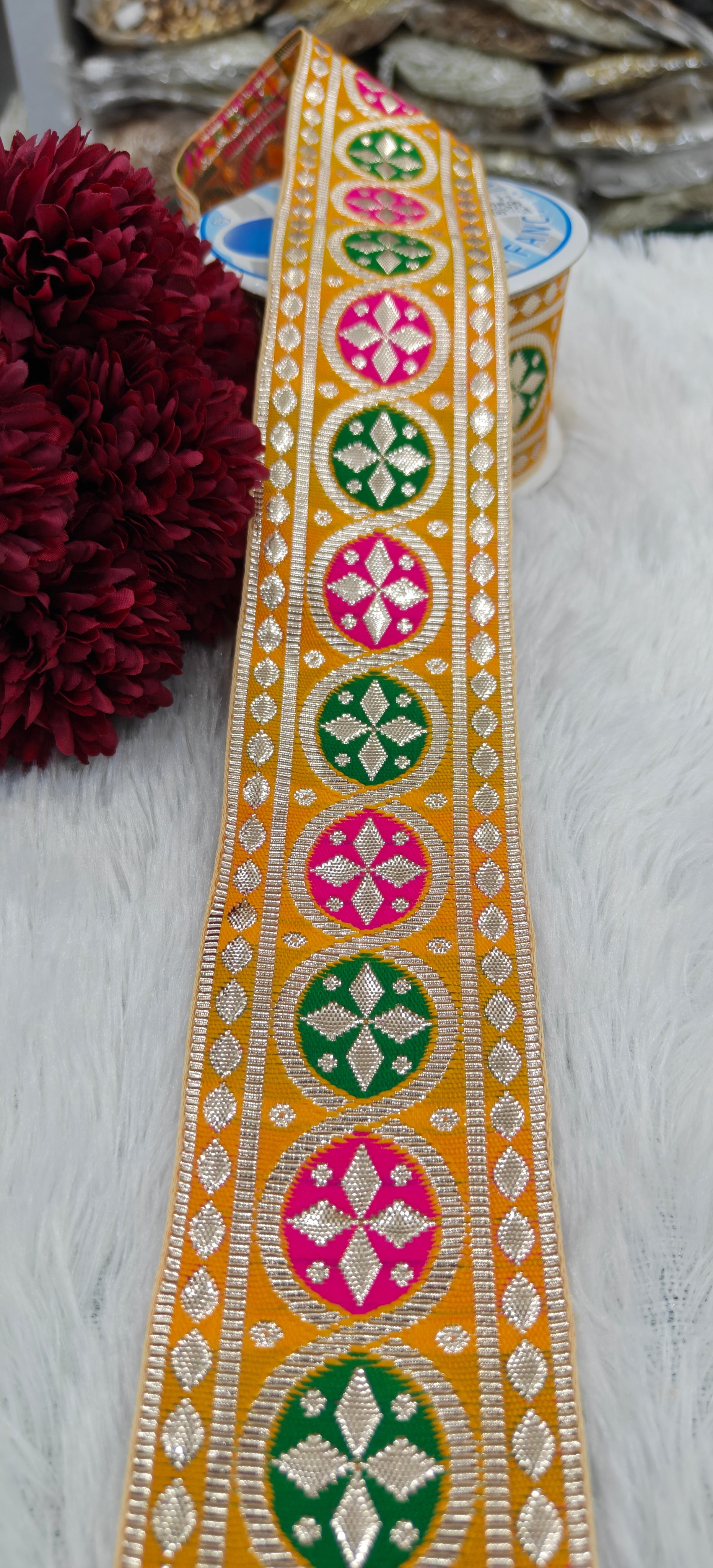 Traditional Round Motif Gotta Lace