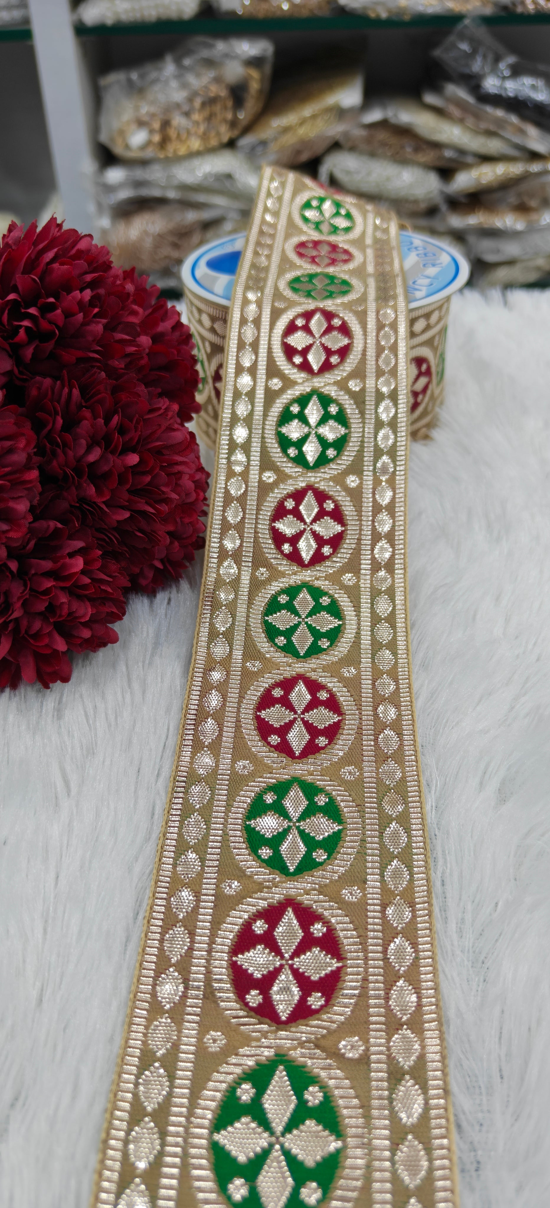 Traditional Round Motif Gotta Lace