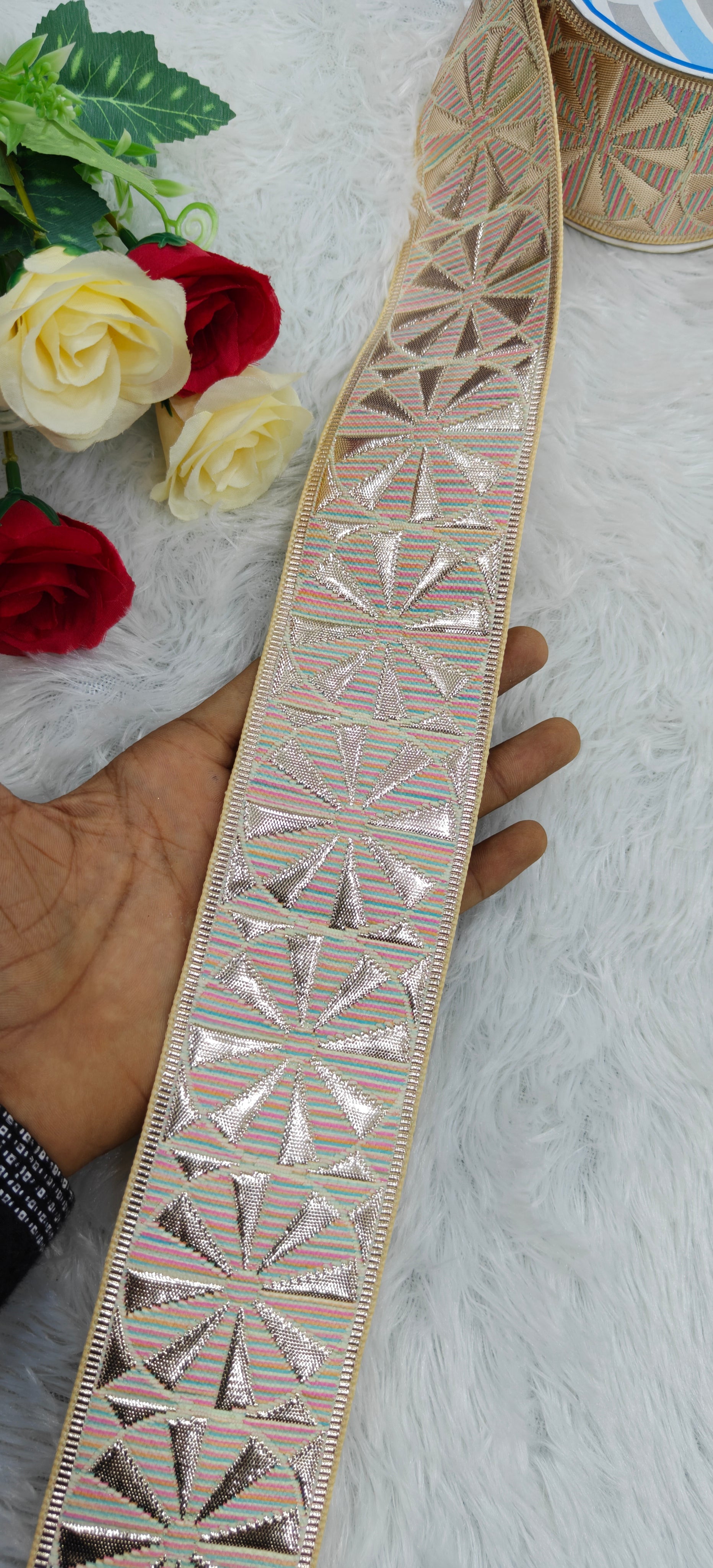 Circular Geometric Zari Lace