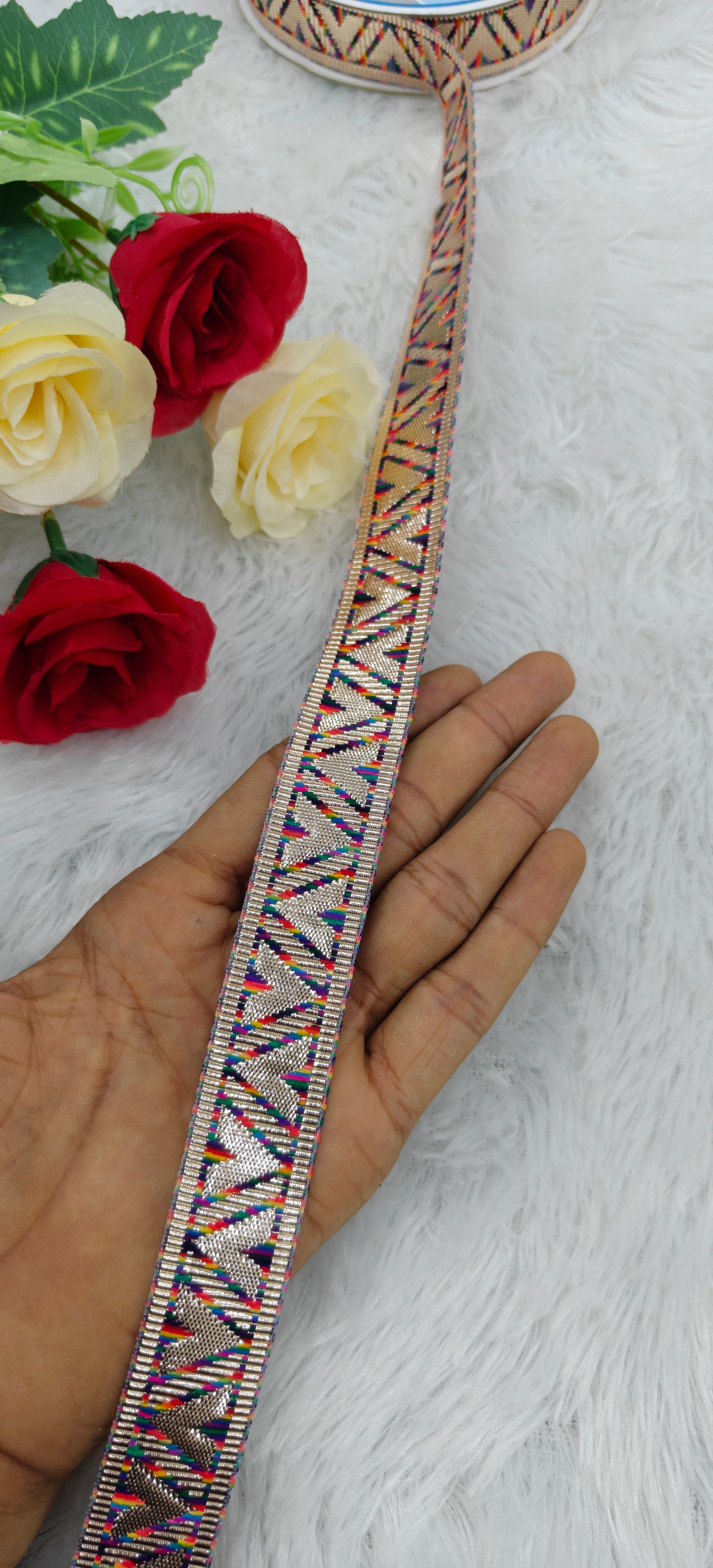 Classic Triangle jacquard  Zari Lace