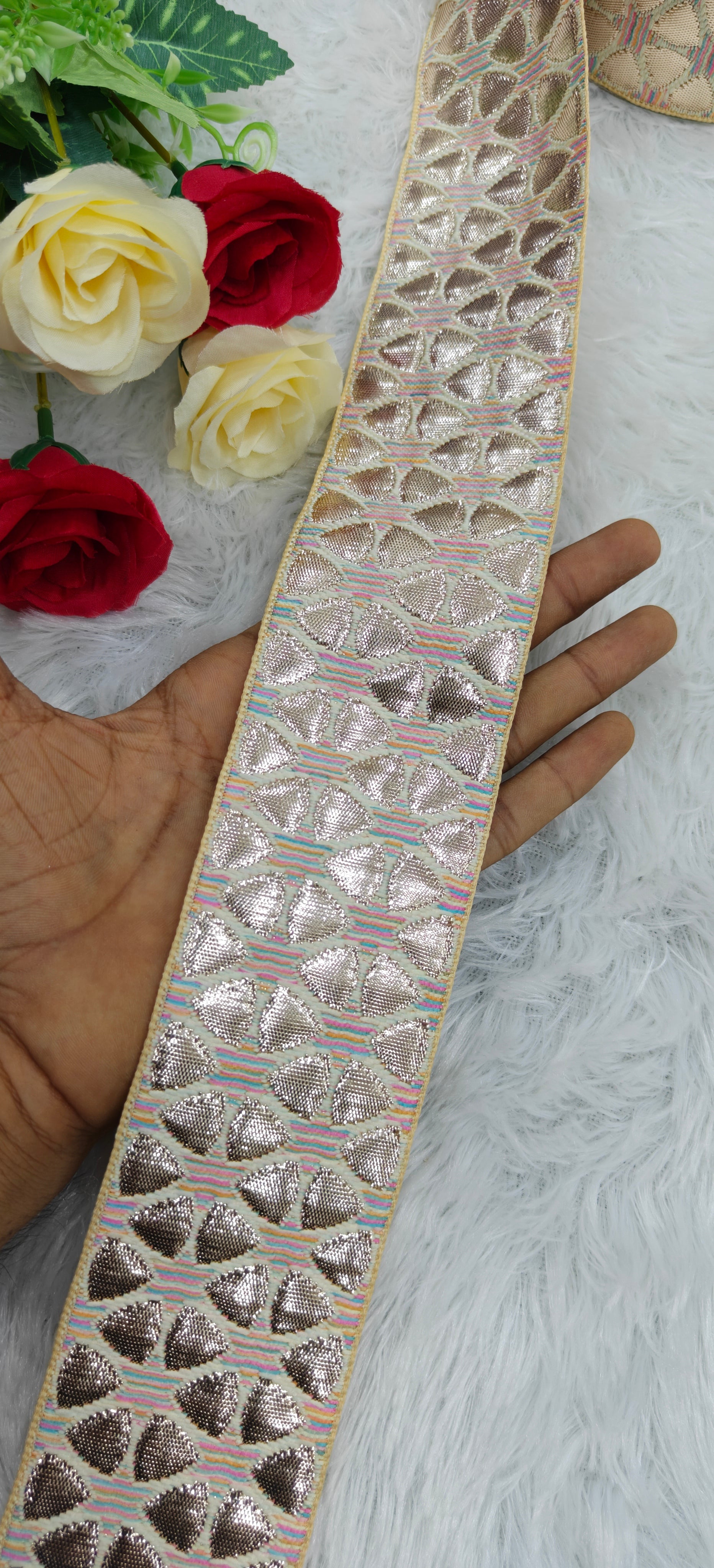 Royal Fan Zari Lace