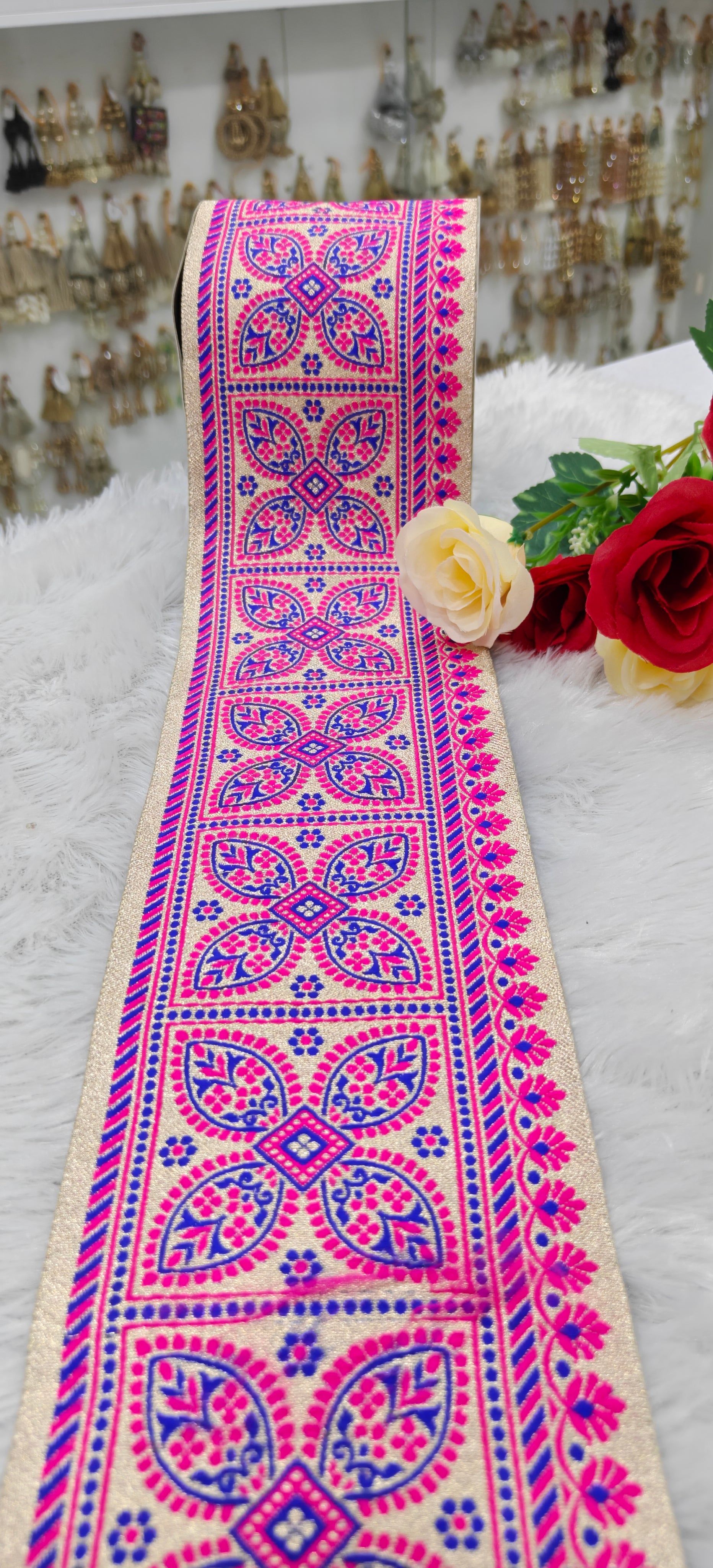 Royal Kashmiri Paisley Zari Border Lace