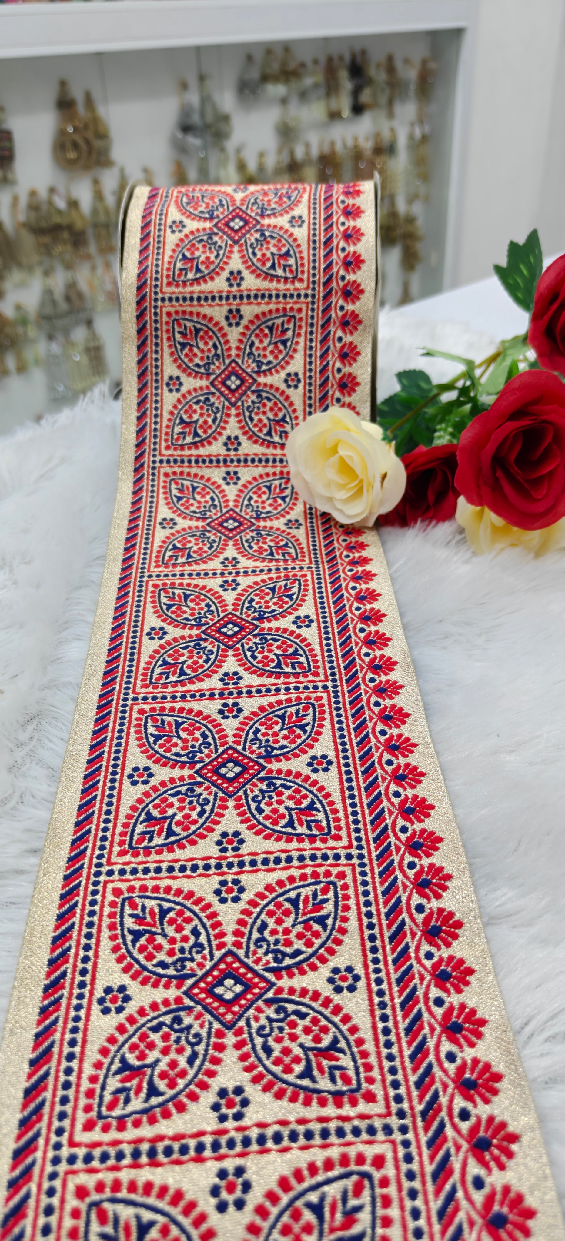 Royal Kashmiri Paisley Zari Border Lace