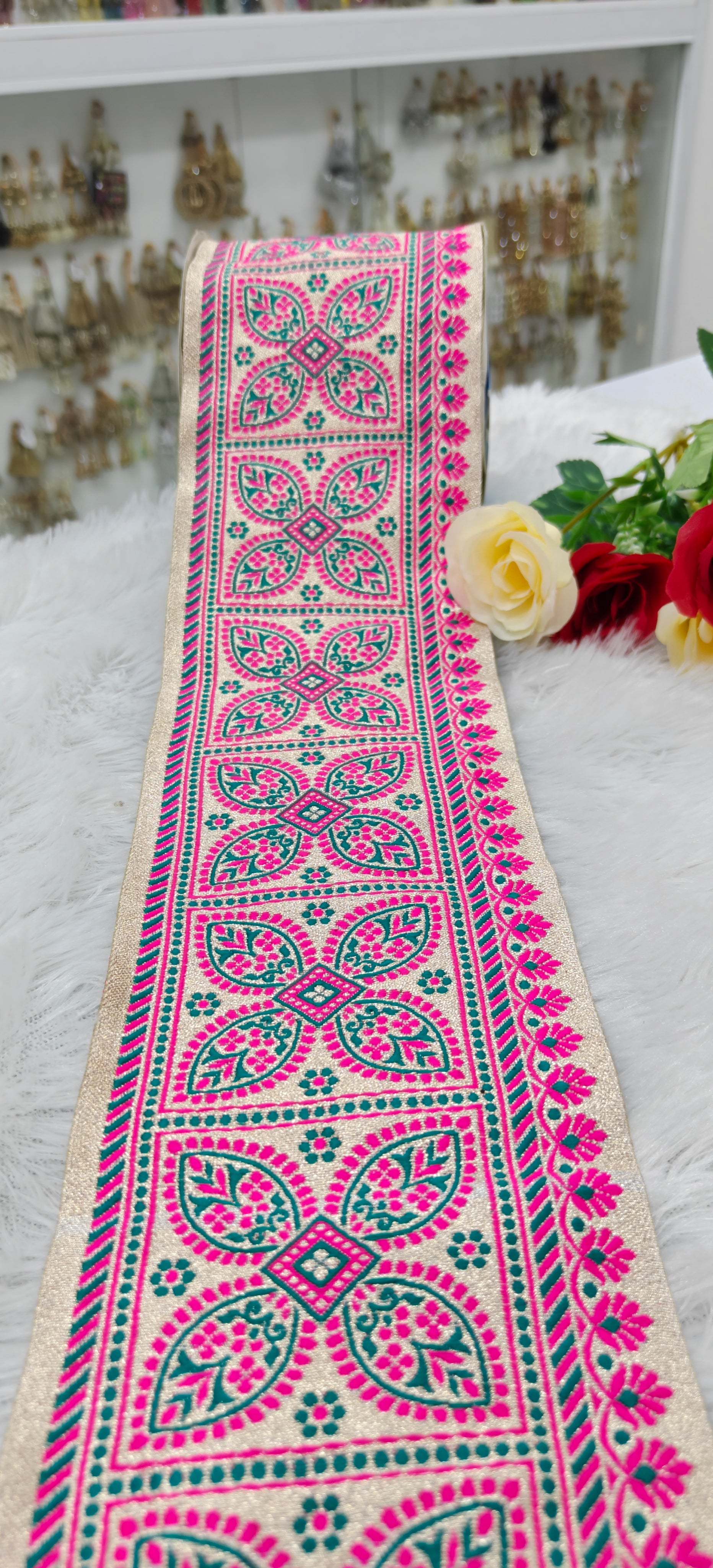 Royal Kashmiri Paisley Zari Border Lace