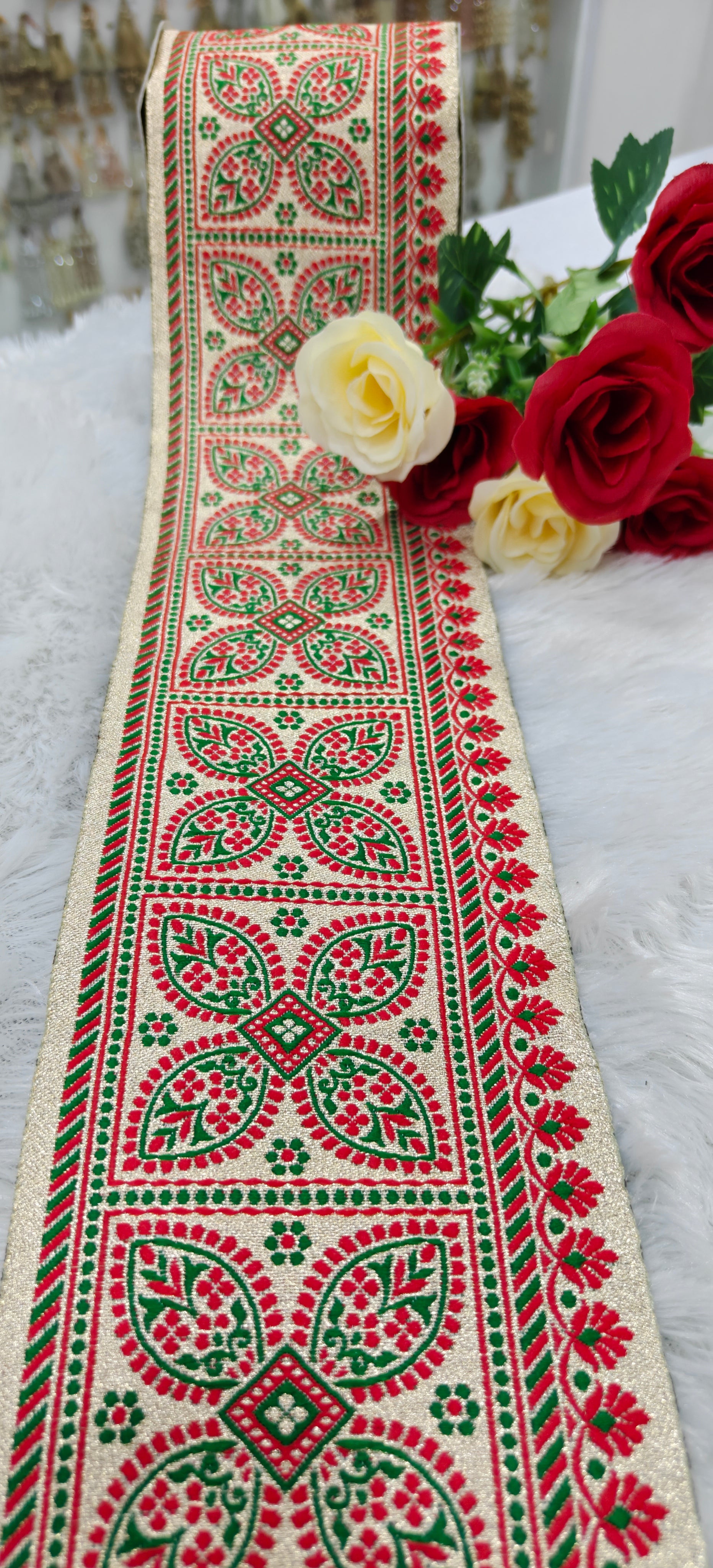 Royal Kashmiri Paisley Zari Border Lace