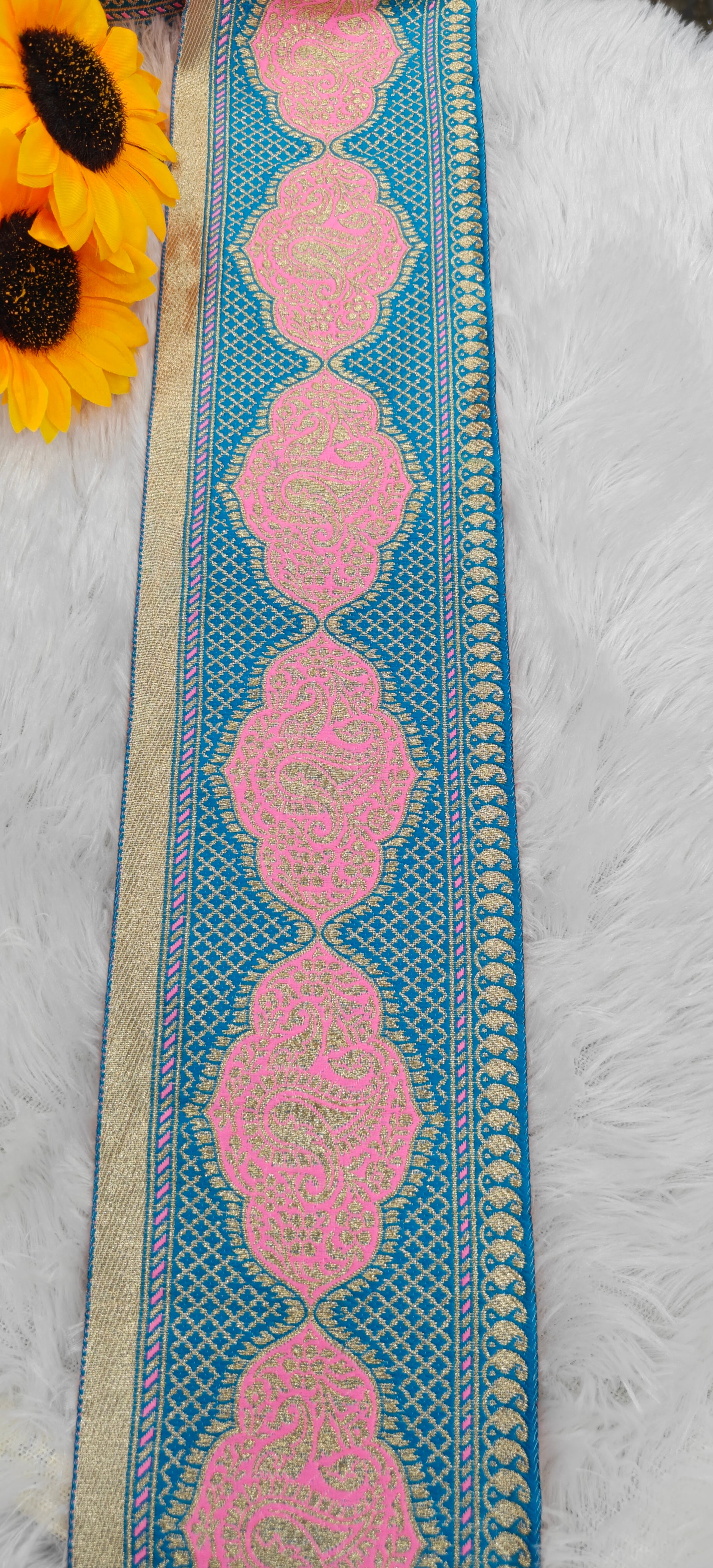 Royal Paisley Banarasi Border Lace