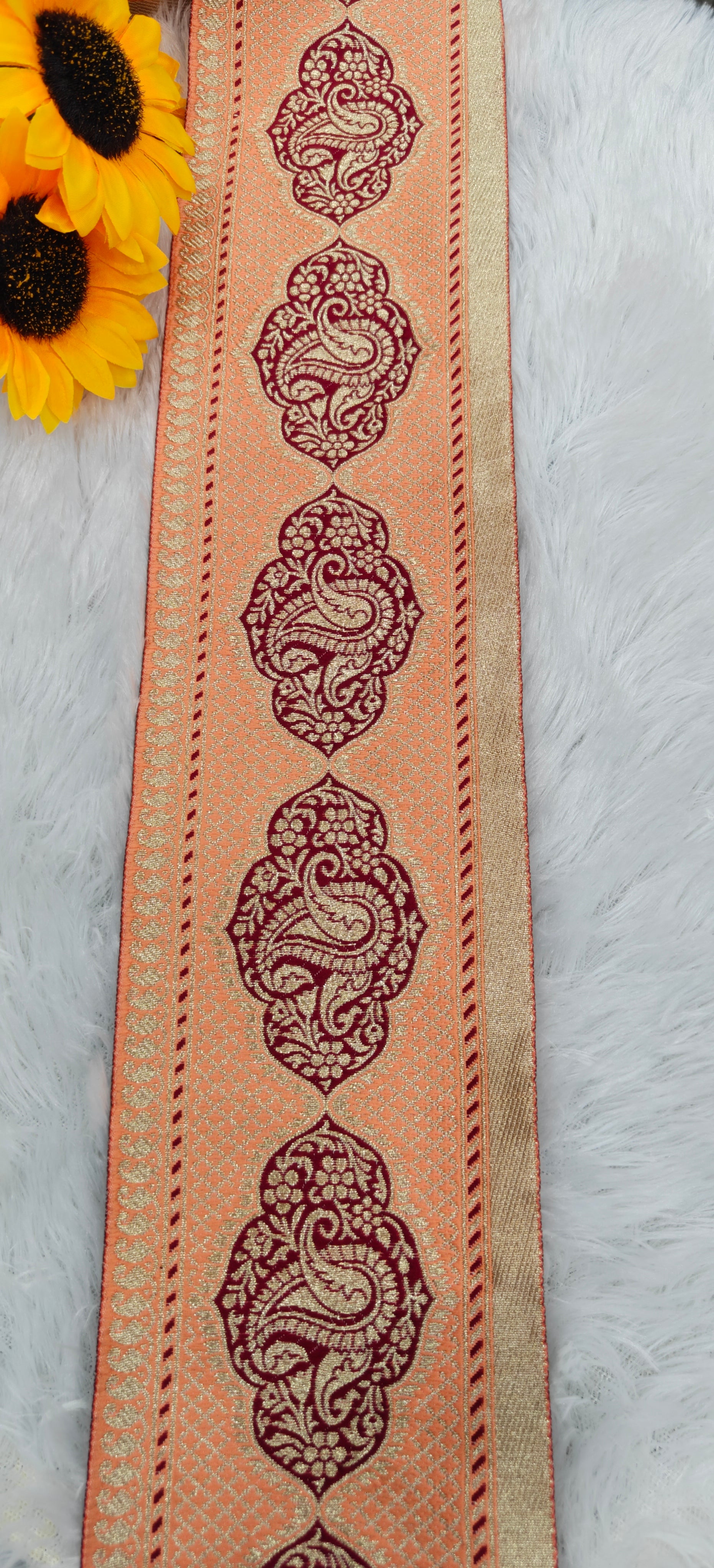 Royal Paisley Banarasi Border Lace