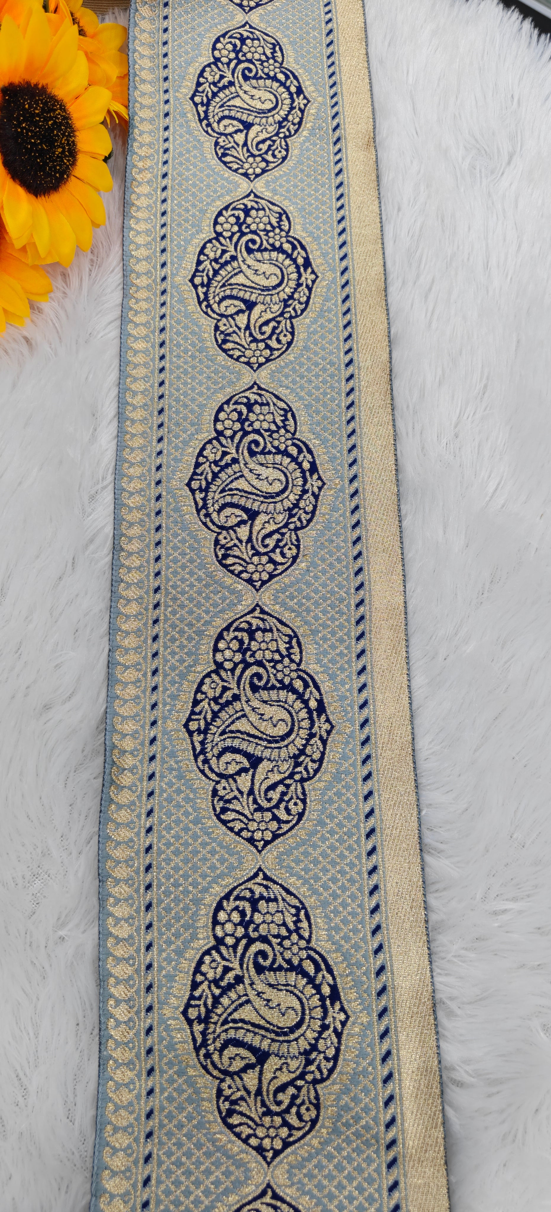 Royal Paisley Banarasi Border Lace