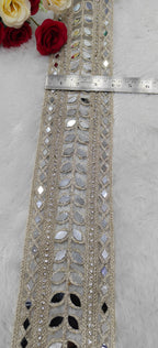 Leaf mirror border lace
