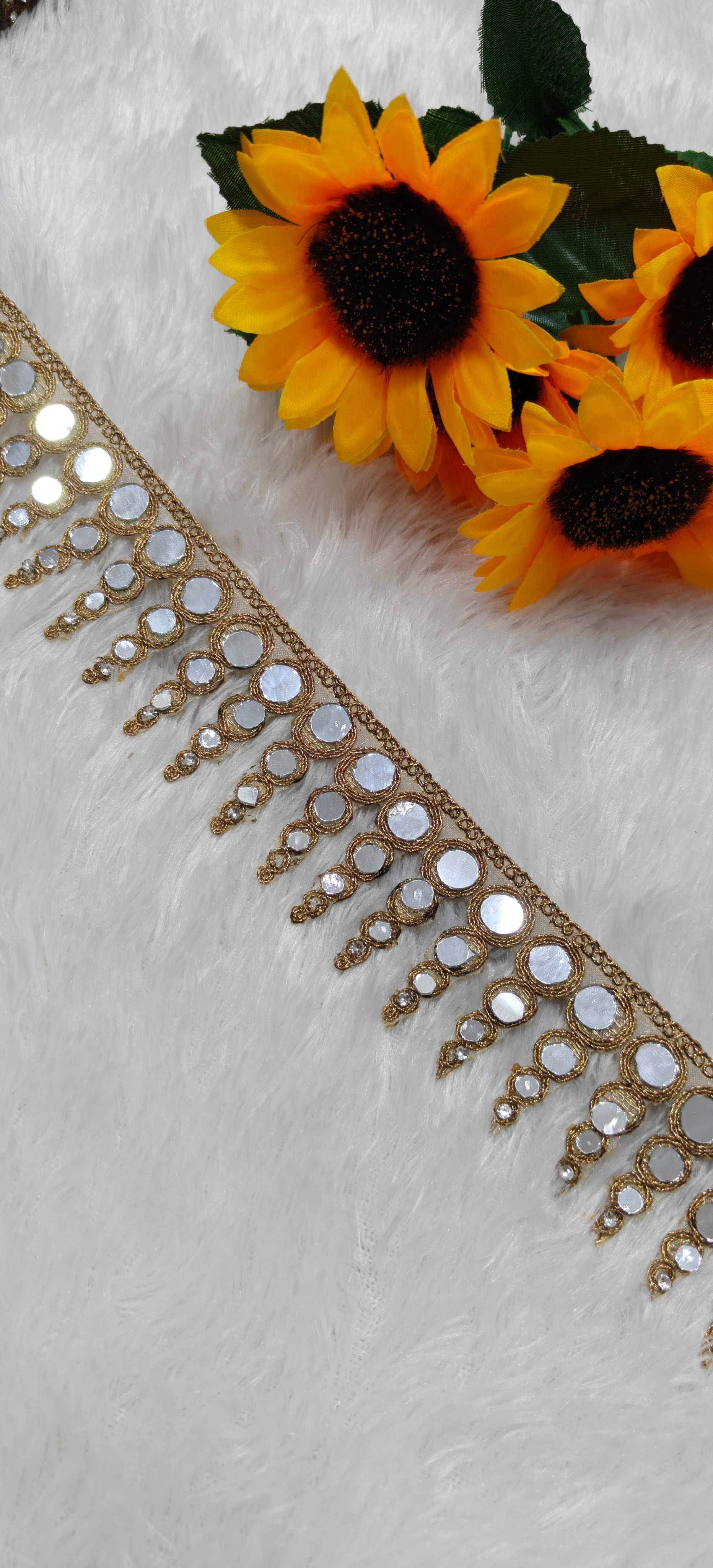 Regal Mirror Drop Toran Lace
