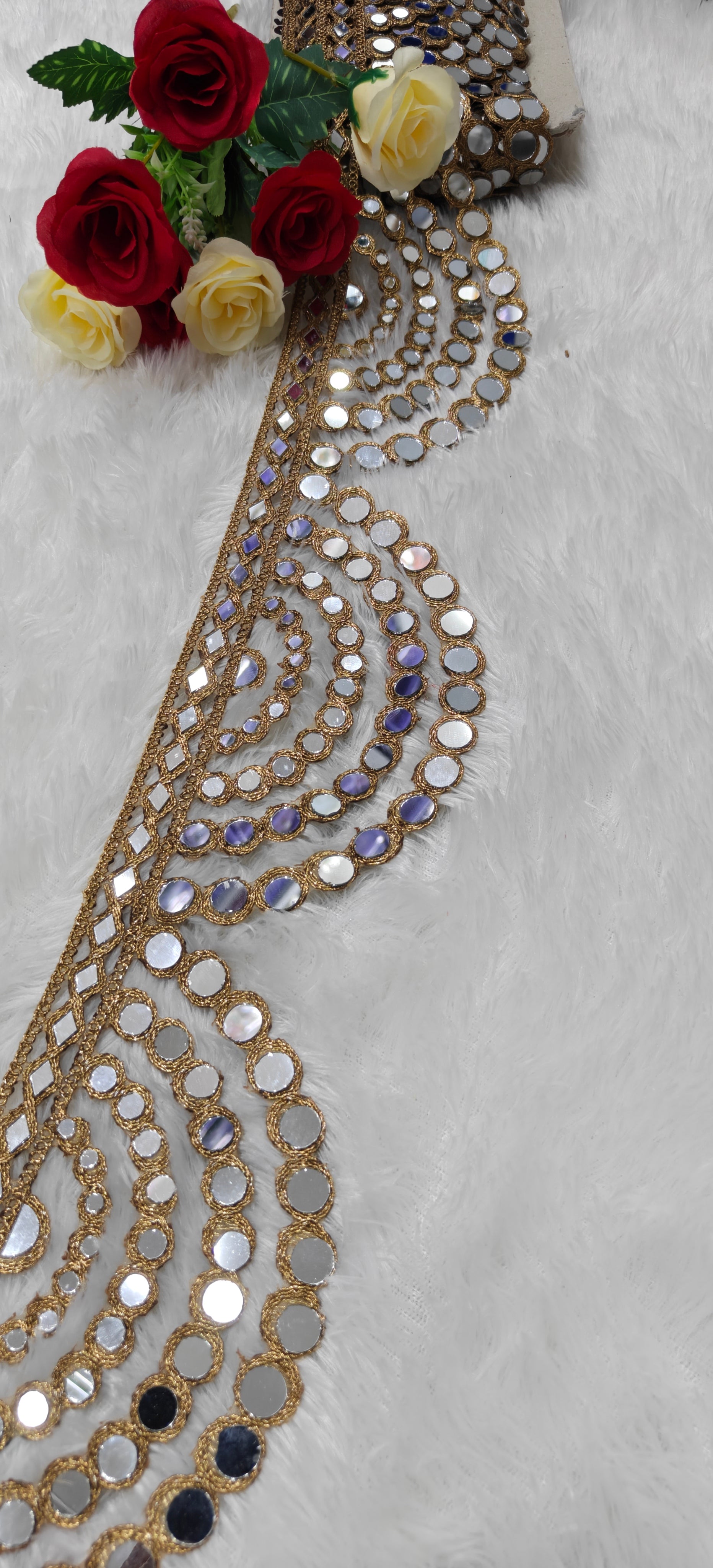 Royal Mirror Fan Lace