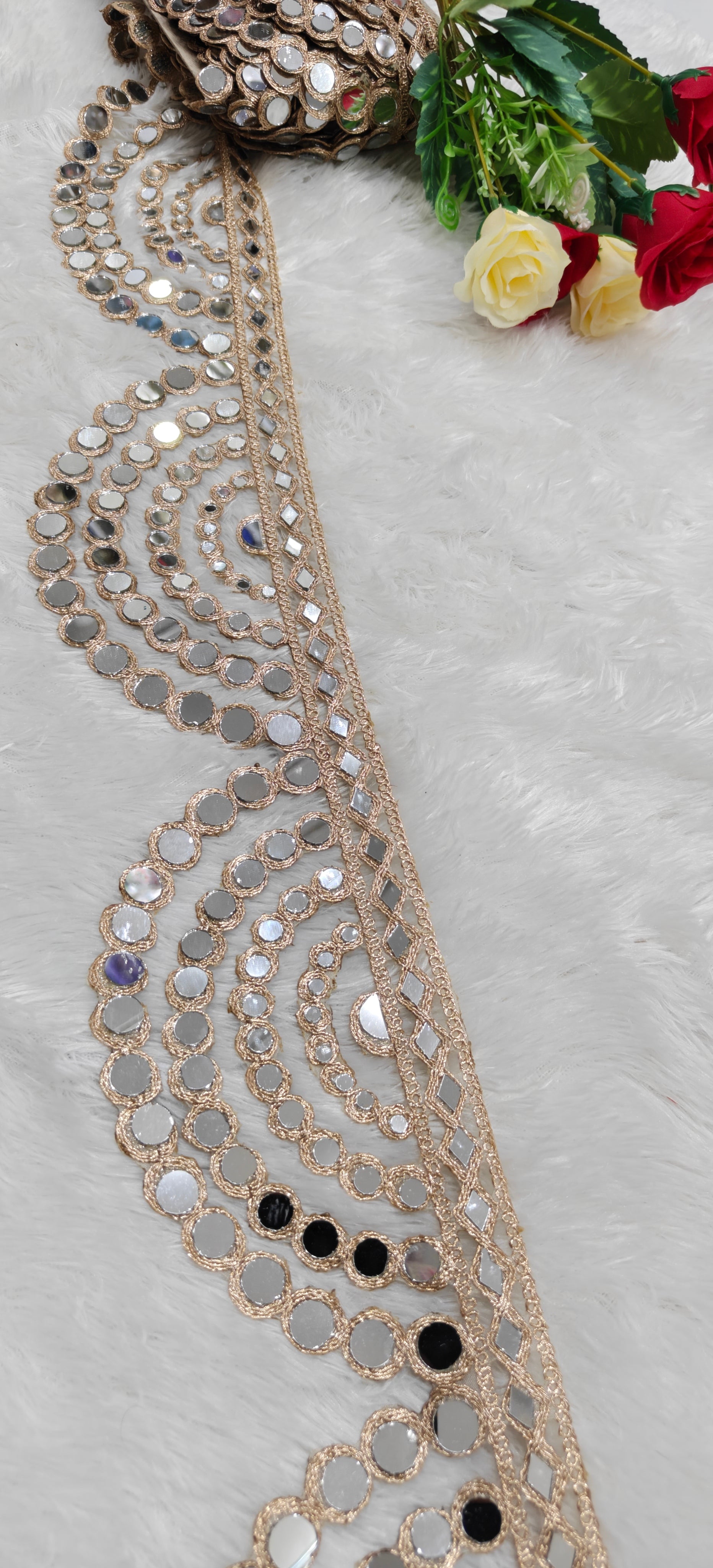 Royal Mirror Fan Lace